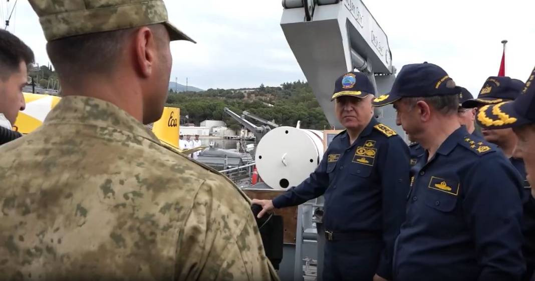 Genelkurmay Başkanı Gürak, deniz kuvvetleri unsurlarını denetledi - Resim: 9